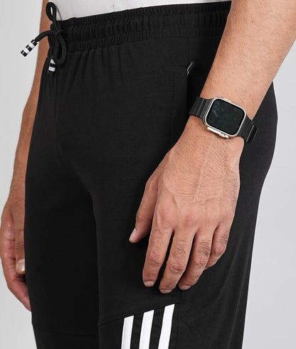 Men Solid Relax Fit Black Joggers with FickaPlus