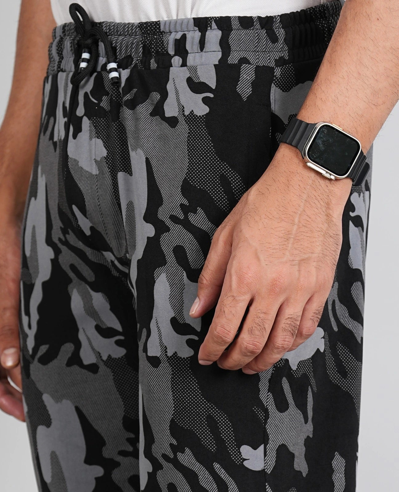 Men Army Print Fit Grey Joggers with FickaPlus